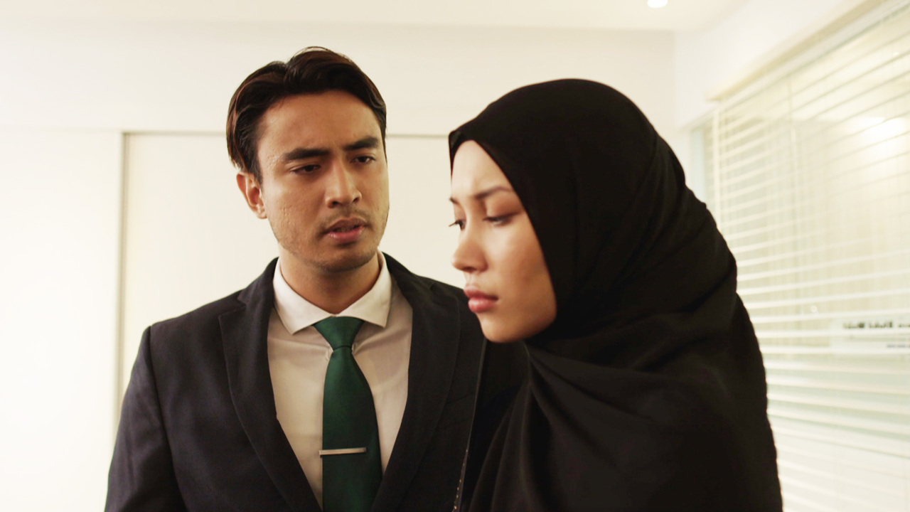 Drama curi curi cinta clearance full episode